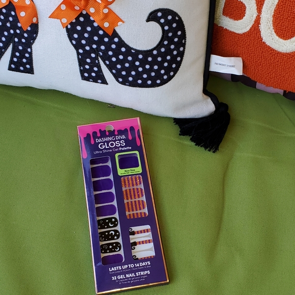 Dashing Diva Halloween Gel Nail Wraps - Picture 2 of 7